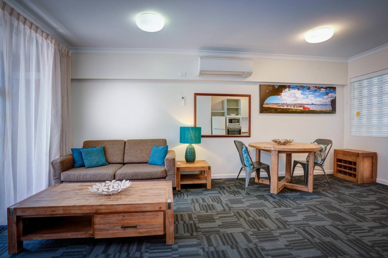 Broadwater Resort Como Perth Exterior photo