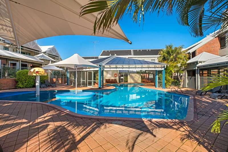 Broadwater Resort Como Perth Amenities photo