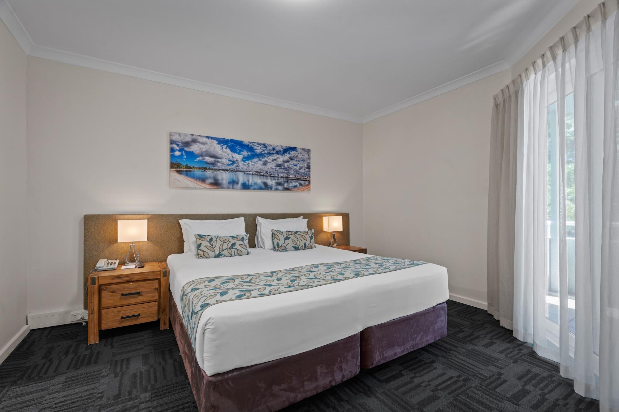 Broadwater Resort Como Perth Exterior photo