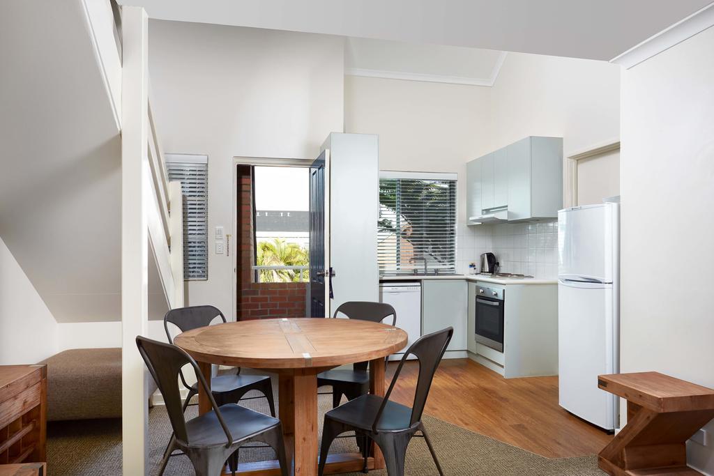Broadwater Resort Como Perth Exterior photo